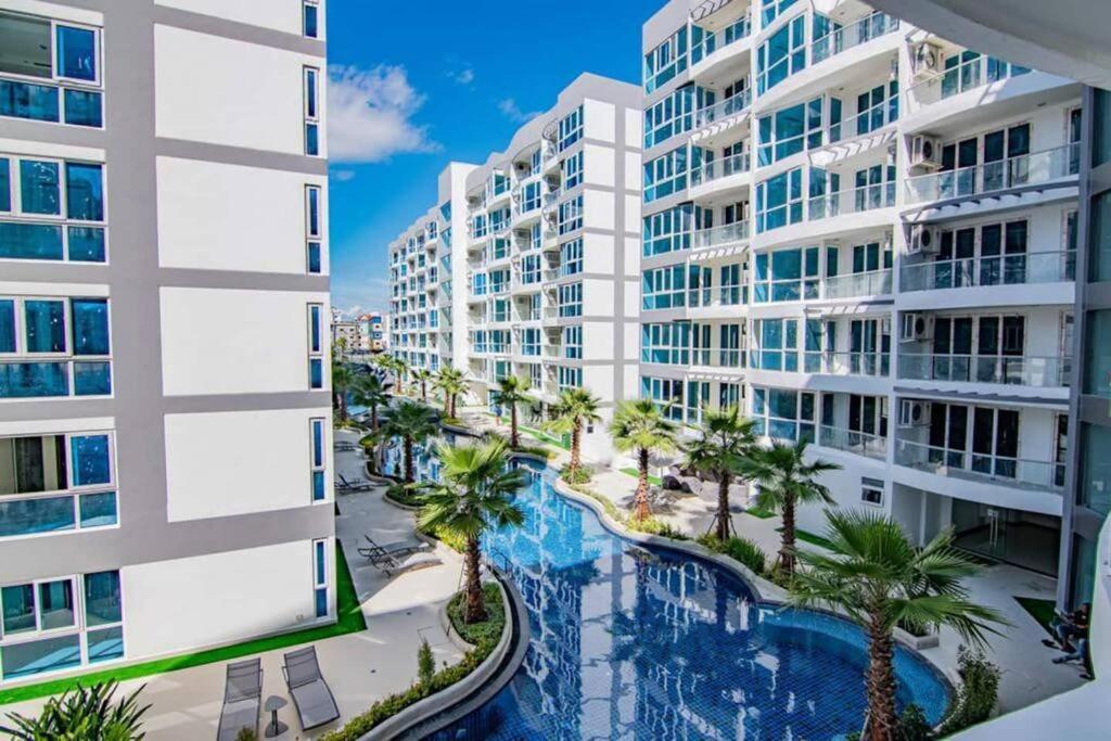 Ferienwohnung Large Luxury, Pool View, Grand Avenue, Pattaya - 202 Exterior foto