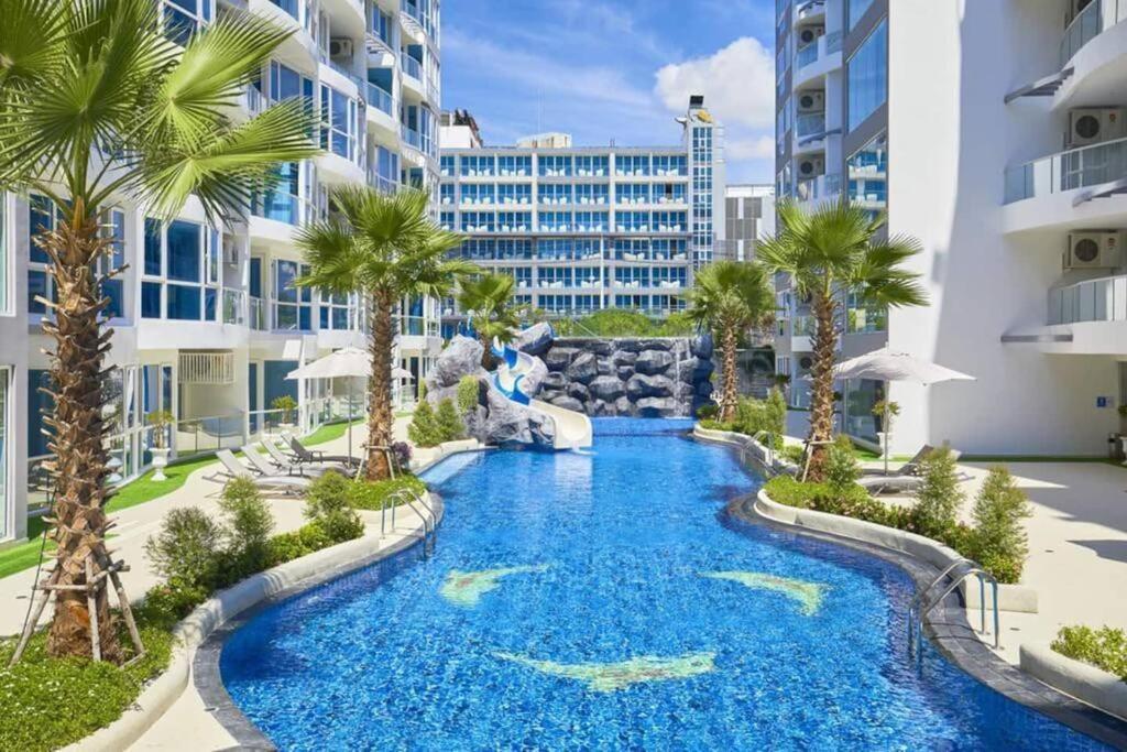 Ferienwohnung Large Luxury, Pool View, Grand Avenue, Pattaya - 202 Exterior foto