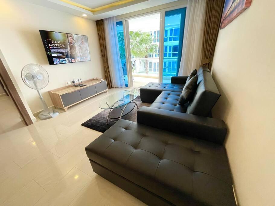 Ferienwohnung Large Luxury, Pool View, Grand Avenue, Pattaya - 202 Exterior foto